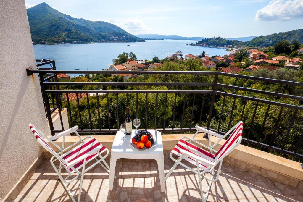 Villa Maria Apartments Kamenari Esterno foto